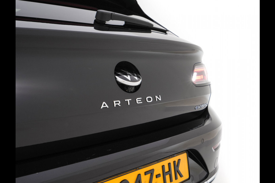 Volkswagen Arteon Shooting Brake 1.4 TSI eHybrid R-Line Business (Plug-in) {SoH-90%} (INCL-BTW) *PANO | LEATHER-ARTVELOURS | FULL-LED | CAMERA | ADAPTIVE-CRUISE | HEATED-SPORTSEATS | KEYLESS | NAVI-FULLMAP | PRIVACYGLASS | SHIFTPADDLES | DIGI-COCKPIT | TOWBAR | 18''ALU*