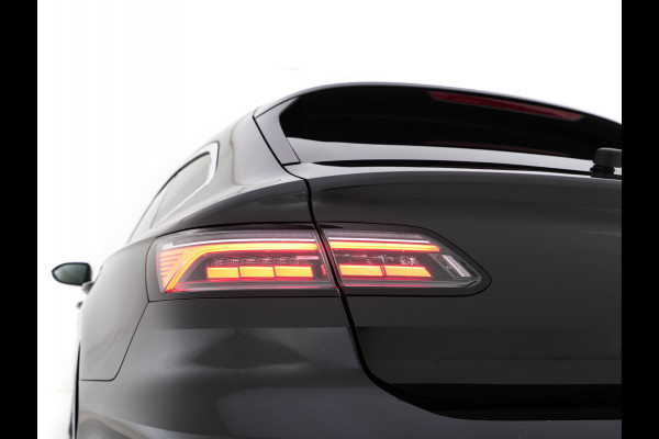 Volkswagen Arteon Shooting Brake 1.4 TSI eHybrid R-Line Business (Plug-in) {SoH-90%} (INCL-BTW) *PANO | LEATHER-ARTVELOURS | FULL-LED | CAMERA | ADAPTIVE-CRUISE | HEATED-SPORTSEATS | KEYLESS | NAVI-FULLMAP | PRIVACYGLASS | SHIFTPADDLES | DIGI-COCKPIT | TOWBAR | 18''ALU*
