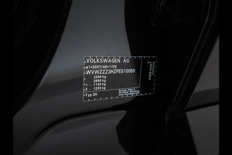 Volkswagen Arteon Shooting Brake 1.4 TSI eHybrid R-Line Business (Plug-in) {SoH-90%} (INCL-BTW) *PANO | LEATHER-ARTVELOURS | FULL-LED | CAMERA | ADAPTIVE-CRUISE | HEATED-SPORTSEATS | KEYLESS | NAVI-FULLMAP | PRIVACYGLASS | SHIFTPADDLES | DIGI-COCKPIT | TOWBAR | 18''ALU*