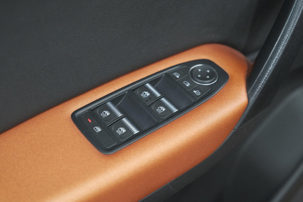 Renault Captur 1.6 E-Tech Plug-in Hybrid 160 Edition One | Trekhaak | BOSE Audio | Camera | 9.3 Inch Groot Scherm