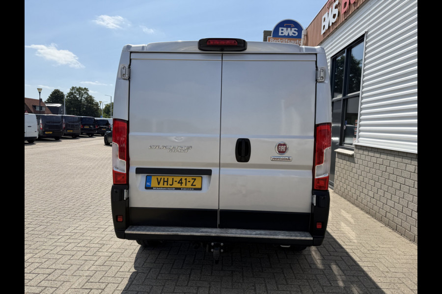Fiat Ducato Maxi 35H 2.3 MultiJet L2H1 DC 5 persoons / trekhaak 3000 kg! / euro 6 / bpm vrij / zilver metallic / cruise en climate control / ingerichte laadruimte / lease vanaf €