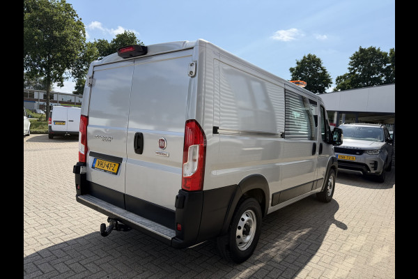 Fiat Ducato Maxi 35H 2.3 MultiJet L2H1 DC 5 persoons / trekhaak 3000 kg! / euro 6 / bpm vrij / zilver metallic / cruise en climate control / ingerichte laadruimte / lease vanaf €