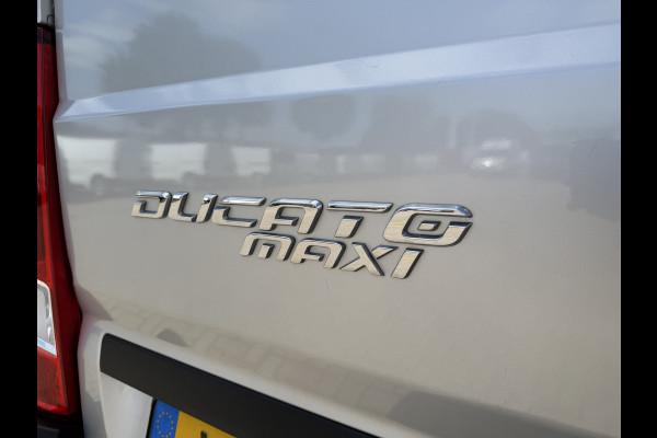 Fiat Ducato Maxi 35H 2.3 MultiJet L2H1 DC 5 persoons / trekhaak 3000 kg! / euro 6 / bpm vrij / zilver metallic / cruise en climate control / ingerichte laadruimte / lease vanaf €