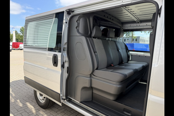Fiat Ducato Maxi 35H 2.3 MultiJet L2H1 DC 5 persoons / trekhaak 3000 kg! / euro 6 / bpm vrij / zilver metallic / cruise en climate control / ingerichte laadruimte / lease vanaf €