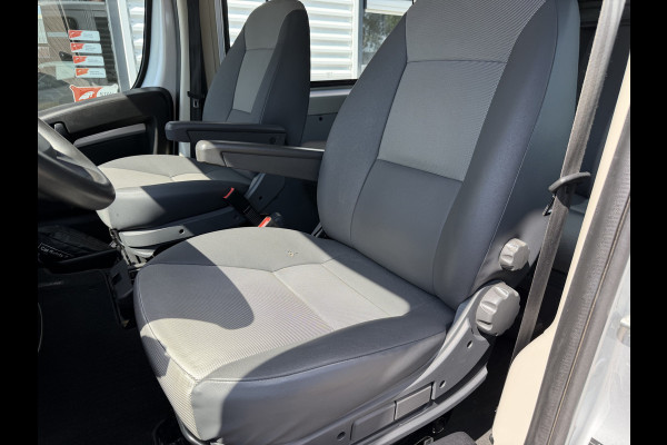 Fiat Ducato Maxi 35H 2.3 MultiJet L2H1 DC 5 persoons / trekhaak 3000 kg! / euro 6 / bpm vrij / zilver metallic / cruise en climate control / ingerichte laadruimte / lease vanaf €