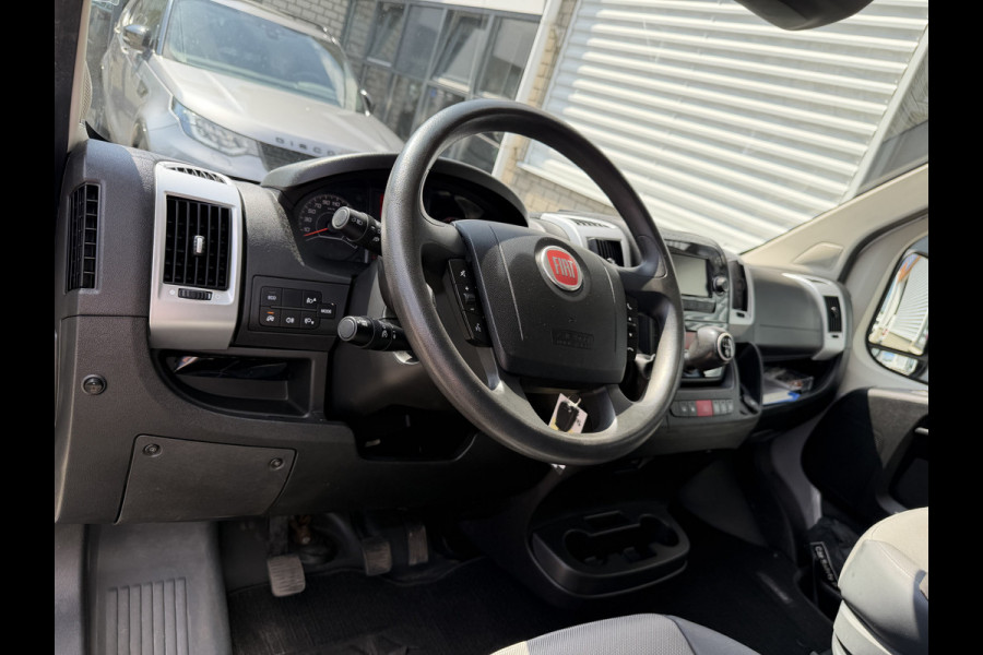 Fiat Ducato Maxi 35H 2.3 MultiJet L2H1 DC 5 persoons / trekhaak 3000 kg! / euro 6 / bpm vrij / zilver metallic / cruise en climate control / ingerichte laadruimte / lease vanaf €