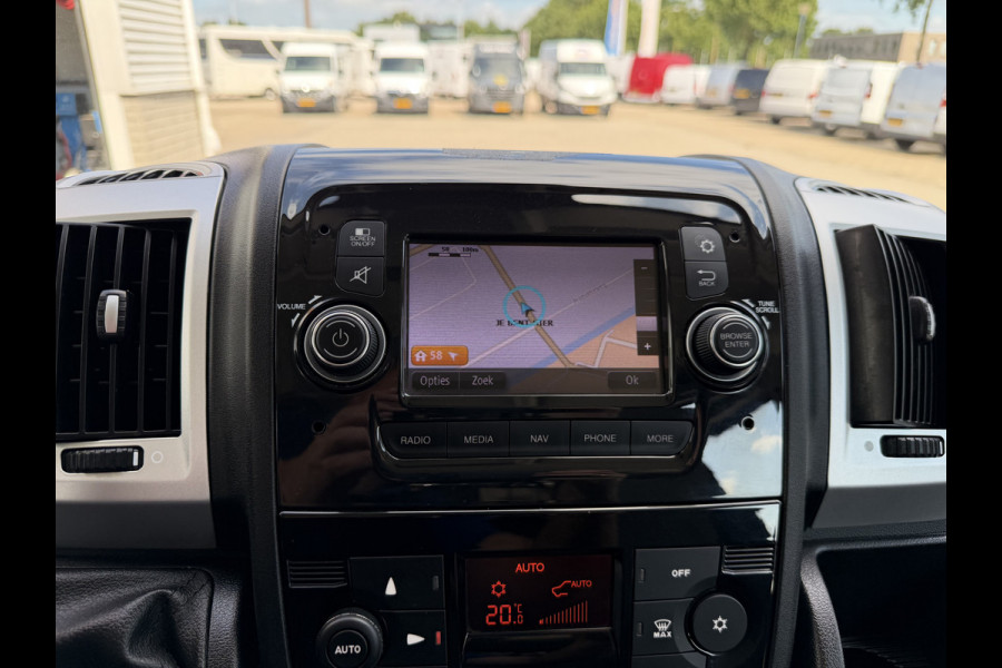 Fiat Ducato Maxi 35H 2.3 MultiJet L2H1 DC 5 persoons / trekhaak 3000 kg! / euro 6 / bpm vrij / zilver metallic / cruise en climate control / ingerichte laadruimte / lease vanaf €