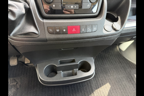 Fiat Ducato Maxi 35H 2.3 MultiJet L2H1 DC 5 persoons / trekhaak 3000 kg! / euro 6 / bpm vrij / zilver metallic / cruise en climate control / ingerichte laadruimte / lease vanaf €