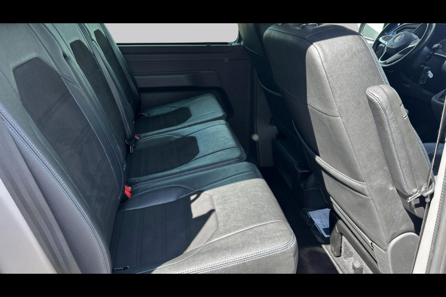 Volkswagen Transporter L2H1 Dubbel Cabine 2.0 TDI 150pk DSG Highline / Automaat Led Camera Stoelverwarming Navigatie Trekhaak Alcantara/