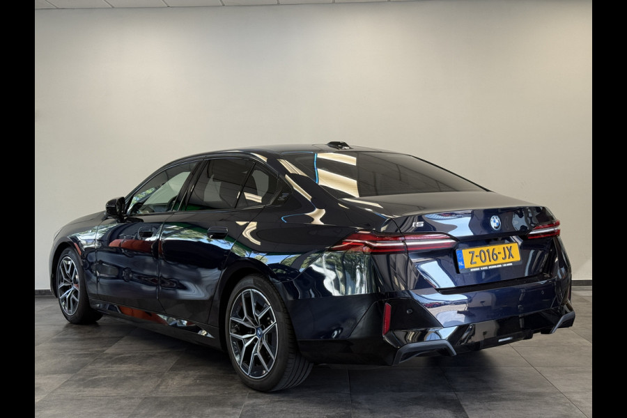 BMW i5 eDrive40 84 kWh Head-Up ACC PDC Trekhaak M-Sport Leder