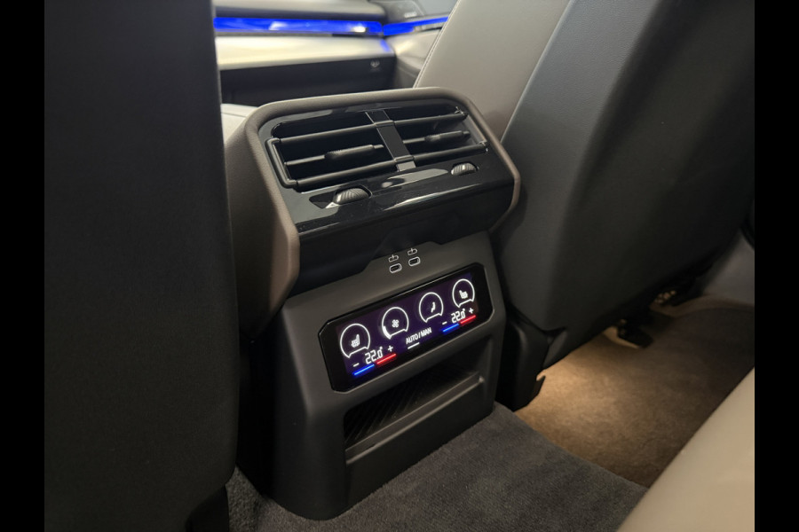 BMW i5 eDrive40 84 kWh Head-Up ACC PDC Trekhaak M-Sport Leder