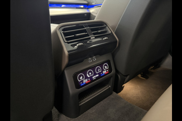BMW i5 eDrive40 84 kWh Head-Up ACC PDC Trekhaak M-Sport Leder