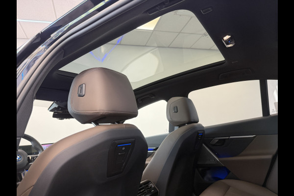 BMW i5 eDrive40 84 kWh Head-Up ACC PDC Trekhaak M-Sport Leder