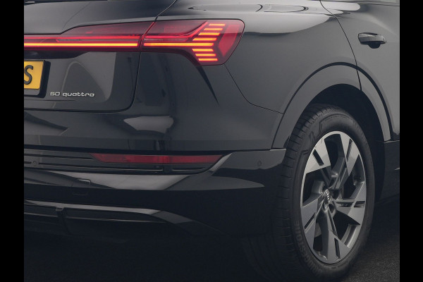 Audi e-tron E-Tron 50 Quattro S Line 71 kWh 313pk | Panodak | Luchtvering | Adaptive Cruise | Alcantara Sportstoelen Memory & Verwarmd | Apple Carplay | Navigatie | 20"L.M |