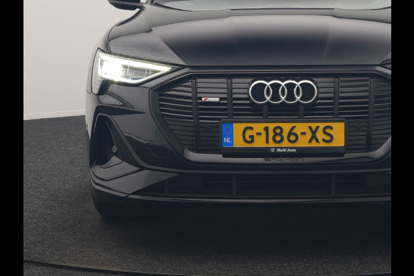 Audi e-tron E-Tron 50 Quattro S Line 71 kWh 313pk | Panodak | Luchtvering | Adaptive Cruise | Alcantara Sportstoelen Memory & Verwarmd | Apple Carplay | Navigatie | 20"L.M |