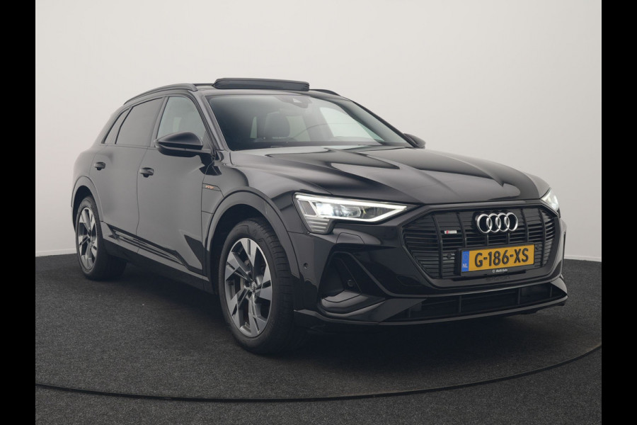 Audi e-tron E-Tron 50 Quattro S Line 71 kWh 313pk | Panodak | Luchtvering | Adaptive Cruise | Alcantara Sportstoelen Memory & Verwarmd | Apple Carplay | Navigatie | 20"L.M |