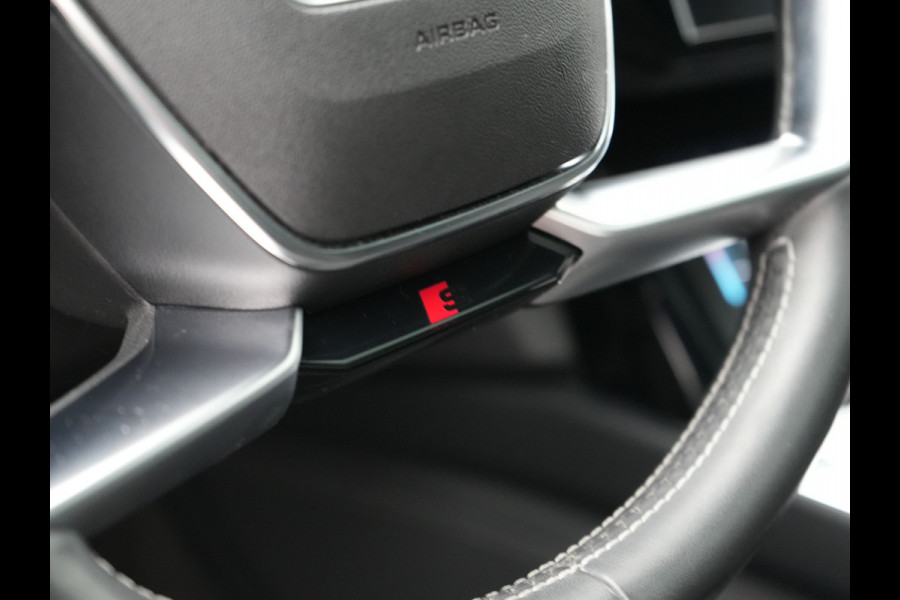 Audi e-tron E-Tron 50 Quattro S Line 71 kWh 313pk | Panodak | Luchtvering | Adaptive Cruise | Alcantara Sportstoelen Memory & Verwarmd | Apple Carplay | Navigatie | 20"L.M |