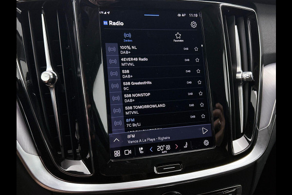 Volvo V60 2.0 T6 Plug-in hybrid AWD Core Bright NAVI & CARPLAY | AD_CRUISE | FULL-LED
