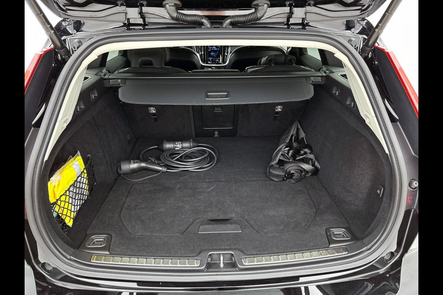 Volvo V60 2.0 T6 Plug-in hybrid AWD Core Bright NAVI & CARPLAY | AD_CRUISE | FULL-LED