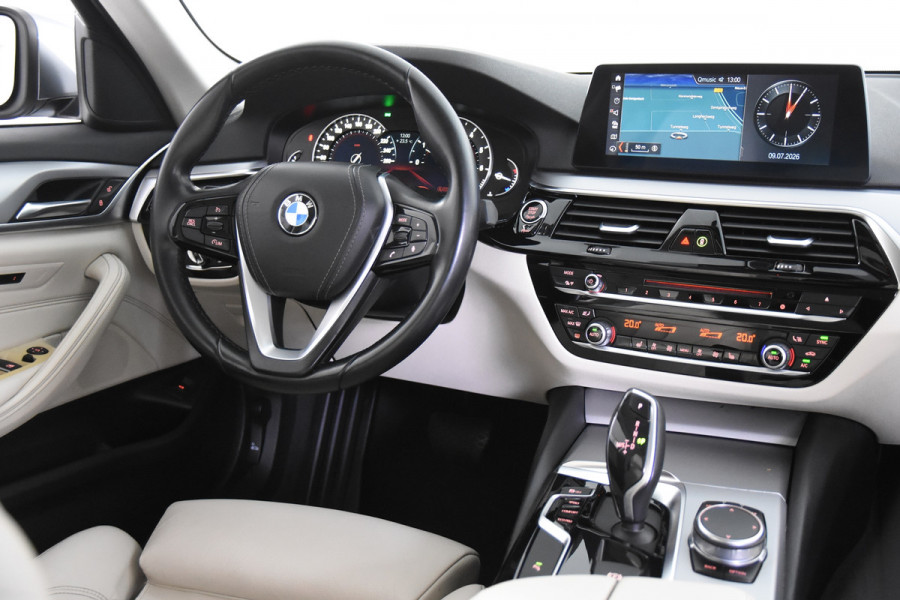 BMW 5 Serie 520i A Luxury *Navigatie*Schuifdak*Memory*
