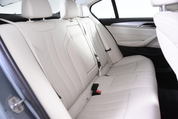 BMW 5 Serie 520i A Luxury *Navigatie*Schuifdak*Memory*
