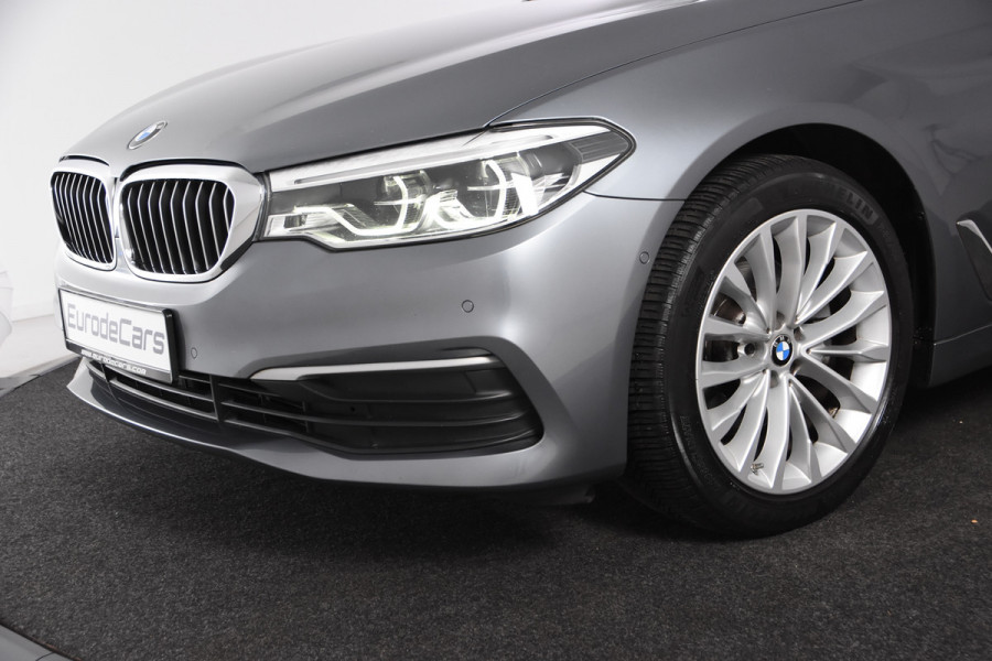 BMW 5 Serie 520i A Luxury *Navigatie*Schuifdak*Memory*