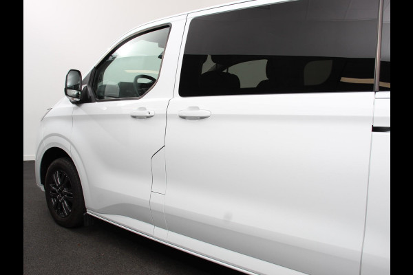 Ford Transit Custom 340 L2H1 Limited 65 kWh 8 persoons Automaat Cruise Control Airco Lichtmetalen Velgen