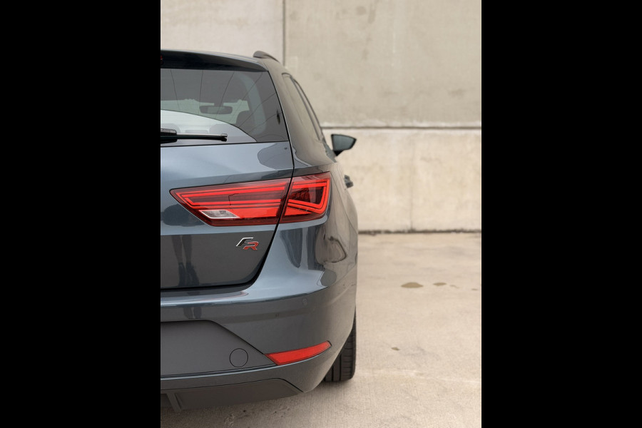 Seat Leon ST FR 1.5 TSI Ultimate Edition Black Pano DSG Trekh Sfeer Virtual CarPlay ACC