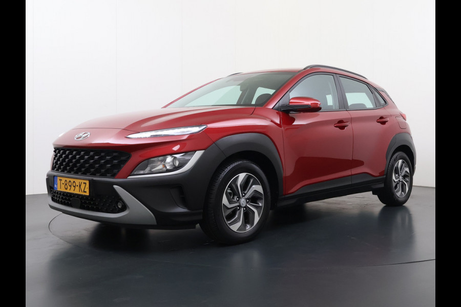 Hyundai Kona 1.6GDI HEV Hybride Autom. Trekhaak Adap.Cruise Camera Apple Carplay Android Auto Navi Ecc Pdc Comfort Smart Led Lmv 16" DAB Krell®-Audio Lane Assist Isofix Rijstrooksensor 1.300KG Trekgewicht 1e Eigenaar Origineel Nederlandse Auto