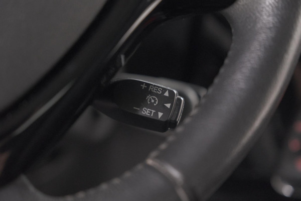 Peugeot 108 1.0 e-VTi Allure | Camera | Climate Control | DAB+ | 15 Inch Lichtmetalen Velgen