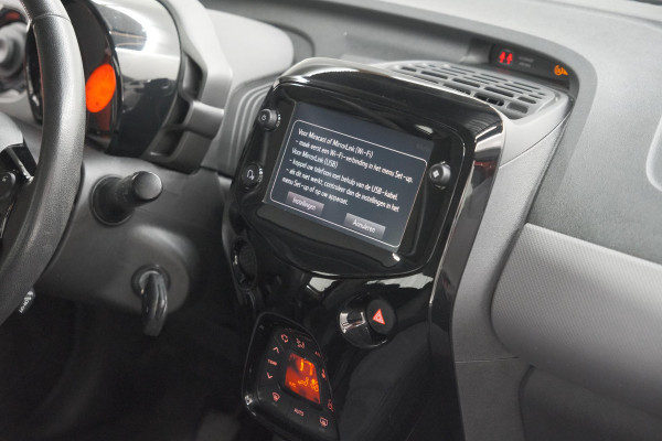 Peugeot 108 1.0 e-VTi Allure | Camera | Climate Control | DAB+ | 15 Inch Lichtmetalen Velgen