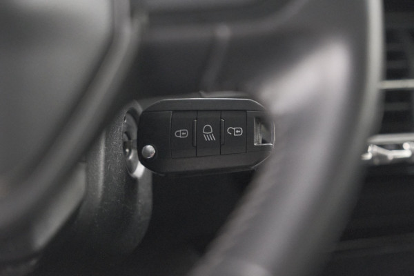 Peugeot 208 PureTech 100 Blue Lease Allure | Navigatie | Apple Carplay | Stoelverwarming