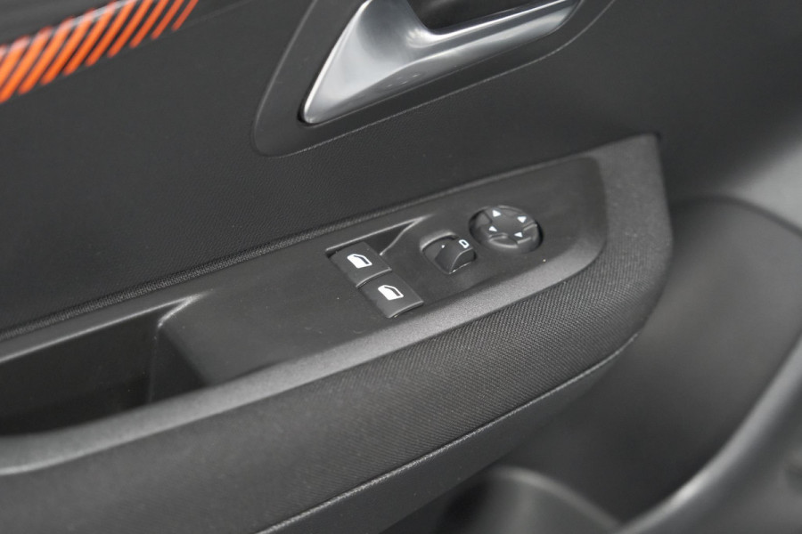 Peugeot 208 PureTech 100 Blue Lease Allure | Navigatie | Apple Carplay | Stoelverwarming