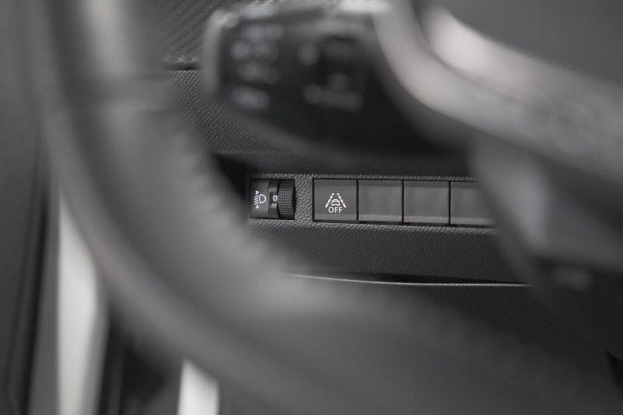 Peugeot 208 PureTech 100 Blue Lease Allure | Navigatie | Apple Carplay | Stoelverwarming