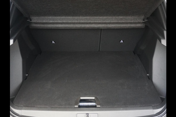 Peugeot e-2008 EV GT Avantage 54 kWh 360 camera