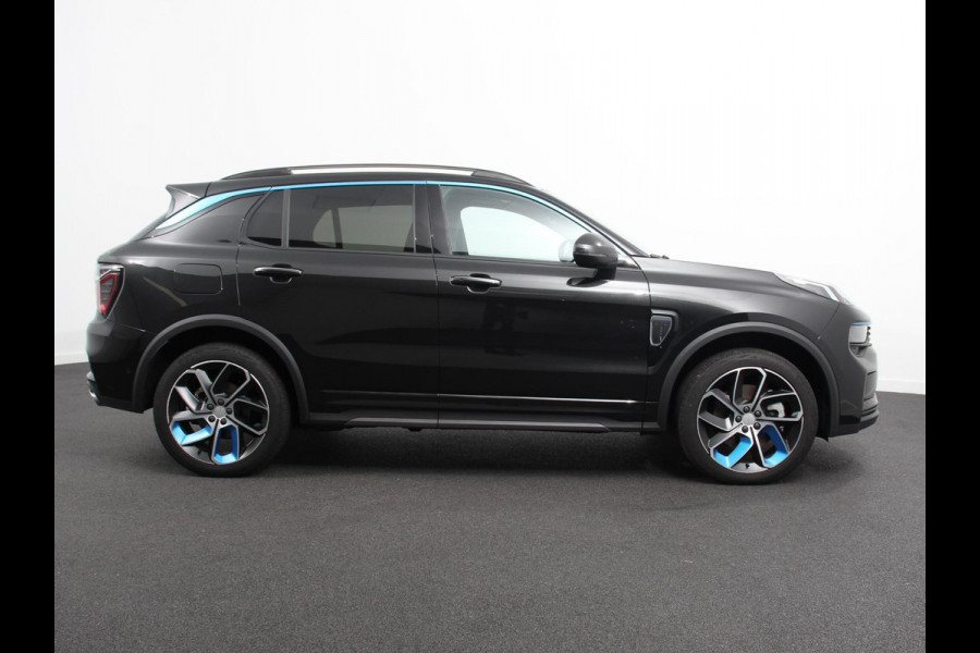 Lynk & Co 01 1.5 192KW PHEV Panoramadak Navigatie Apple Carplay/ Android Auto Camera Parkeersensoren Adaptive Cruise Control Memory stoelen verwarmbaar Full Led Climate Control Lichtmetalen velgen