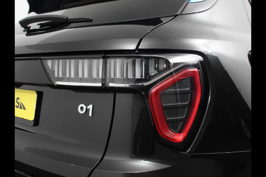 Lynk & Co 01 1.5 192KW PHEV Panoramadak Navigatie Apple Carplay/ Android Auto Camera Parkeersensoren Adaptive Cruise Control Memory stoelen verwarmbaar Full Led Climate Control Lichtmetalen velgen