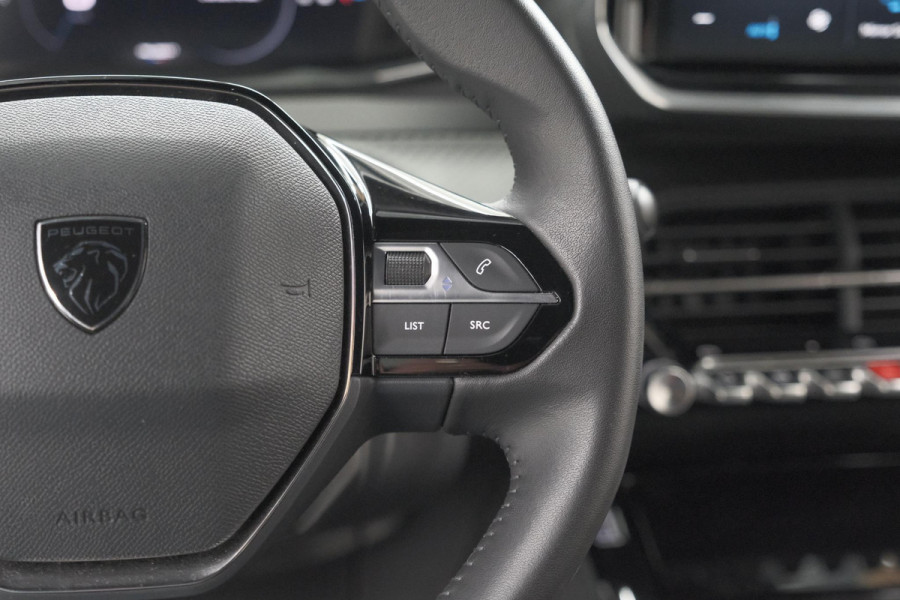 Peugeot 2008 PureTech 100 Allure | Apple Carplay | Parkeersensoren | Climate Control | Cruise Control