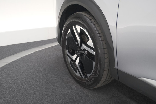 Peugeot 2008 PureTech 100 Allure | Apple Carplay | Parkeersensoren | Climate control