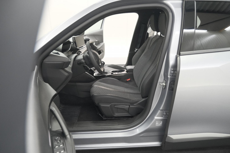 Peugeot 2008 PureTech 100 Allure | Apple Carplay | Parkeersensoren | Climate control