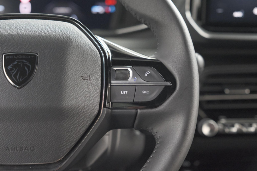 Peugeot 2008 PureTech 100 Allure | Apple Carplay | Parkeersensoren | Climate control