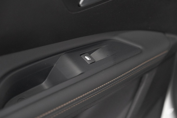 Peugeot 5008 PureTech 130 EAT8 GT-Line | Schuif-/Kanteldak | Trekhaak | Elektrische Kofferklep | Camera