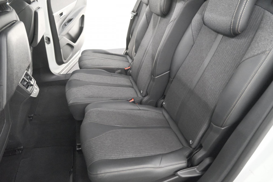 Peugeot 5008 PureTech 130 EAT8 GT-Line | Schuif-/Kanteldak | Trekhaak | Elektrische Kofferklep | Camera