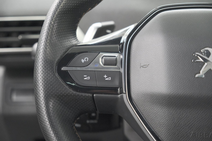 Peugeot 5008 PureTech 130 EAT8 GT-Line | Schuif-/Kanteldak | Trekhaak | Elektrische Kofferklep | Camera