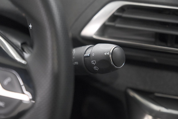Peugeot 5008 PureTech 130 EAT8 GT-Line | Schuif-/Kanteldak | Trekhaak | Elektrische Kofferklep | Camera