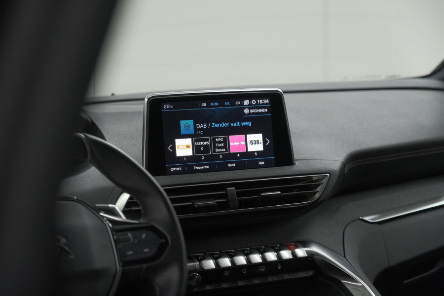 Peugeot 5008 PureTech 130 EAT8 GT-Line | Schuif-/Kanteldak | Trekhaak | Elektrische Kofferklep | Camera
