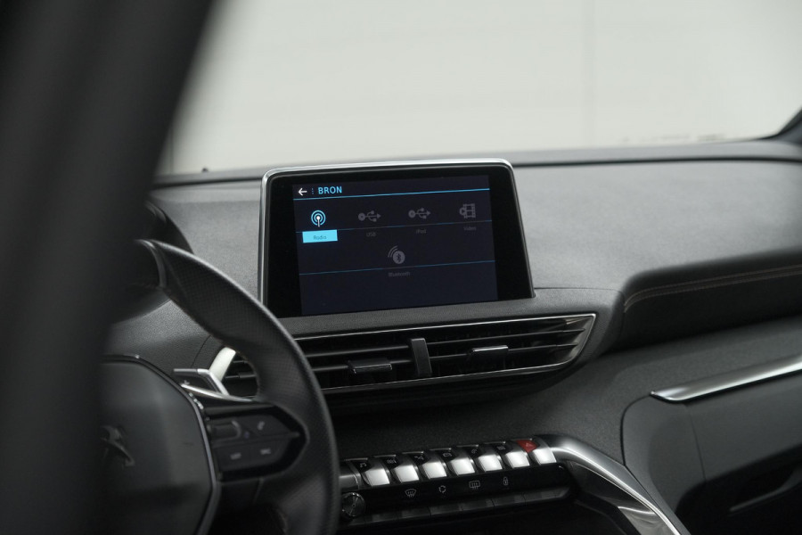 Peugeot 5008 PureTech 130 EAT8 GT-Line | Schuif-/Kanteldak | Trekhaak | Elektrische Kofferklep | Camera