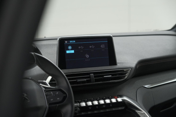 Peugeot 5008 PureTech 130 EAT8 GT-Line | Schuif-/Kanteldak | Trekhaak | Elektrische Kofferklep | Camera