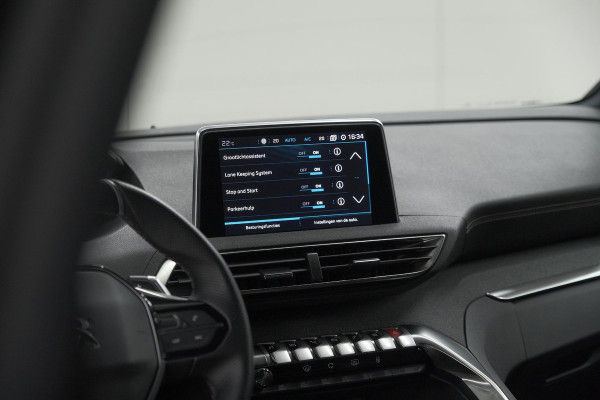 Peugeot 5008 PureTech 130 EAT8 GT-Line | Schuif-/Kanteldak | Trekhaak | Elektrische Kofferklep | Camera
