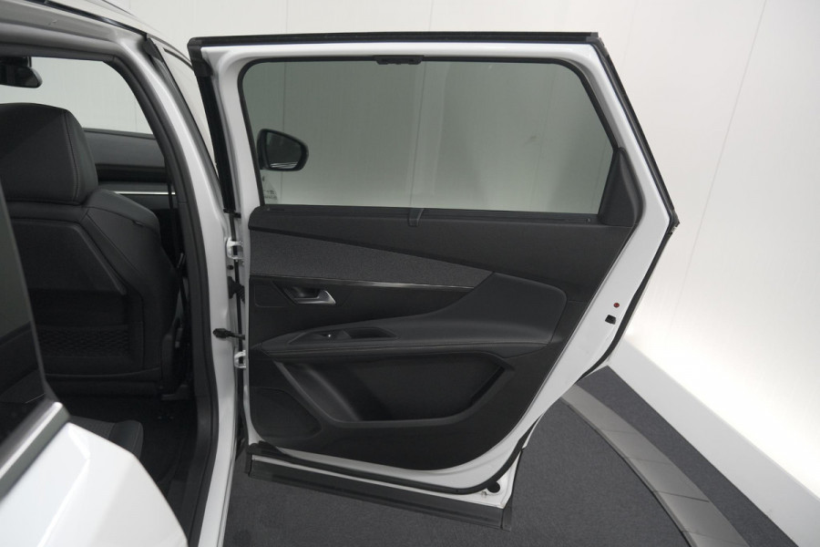 Peugeot 5008 PureTech 130 EAT8 GT-Line | Schuif-/Kanteldak | Trekhaak | Elektrische Kofferklep | Camera